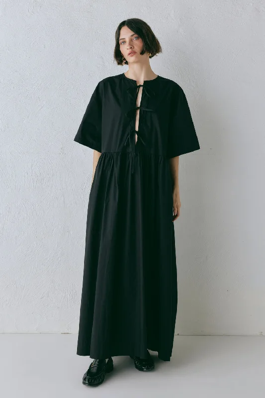 Naomi Smock Maxi Dress Black Comfortable Flowy Maxi Dress