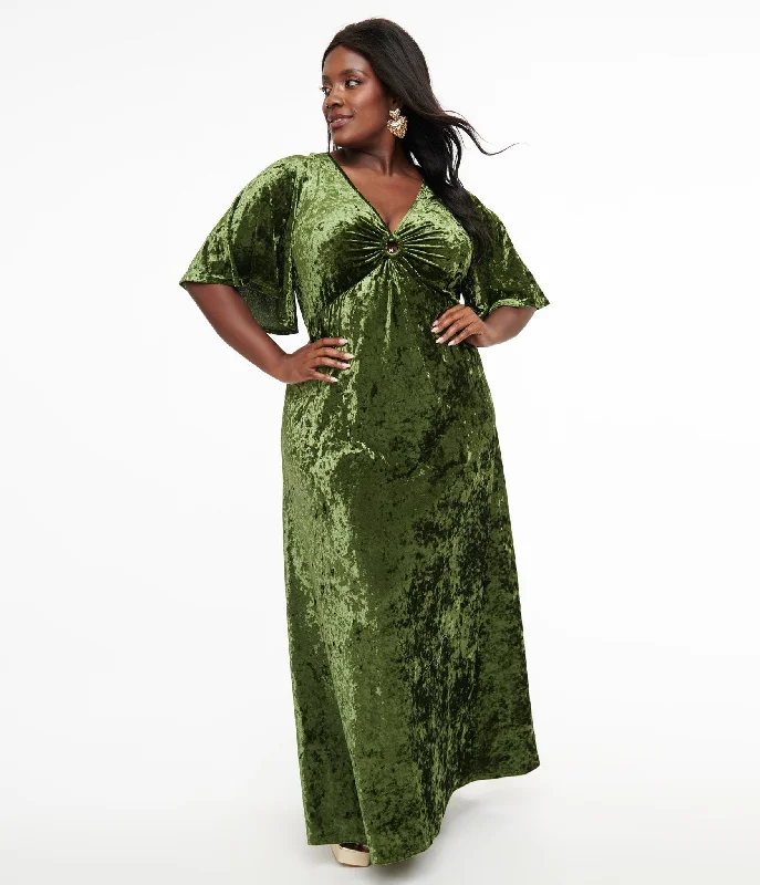 Smak Parlour Plus Size 1970s Mossy Green Velvet Cutout Maxi Dress Trendy Short Sleeve Maxi Dress