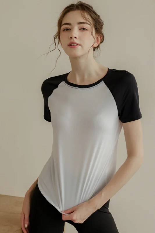 Round Neck Short Raglan Sleeve T-Shirt Elegant Classic Vintage