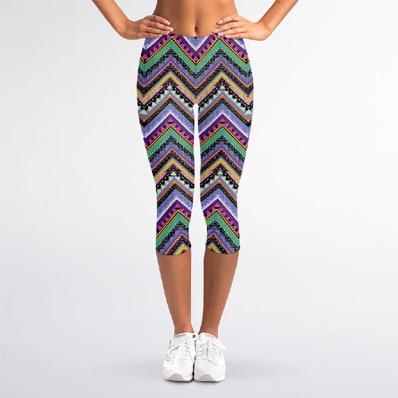 Tribal Aztec Hippie Pattern Print Women's Capri Leggings Stylish Lightweight Leggings