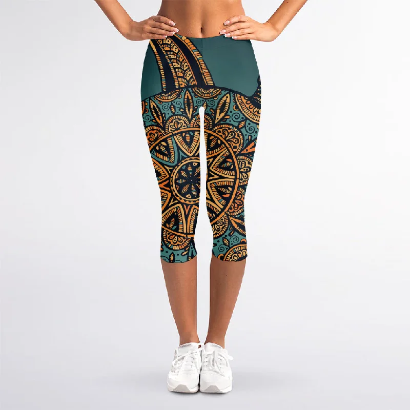 Tribal Sea Turtle Print Women's Capri Leggings Cozy Fashion Leggings