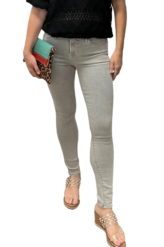 Gisele Skinny Jeans in Gray Comfortable Faded High-Rise Jeans